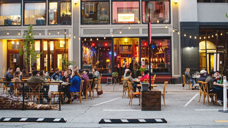 Settle Down Tavern streatery patio